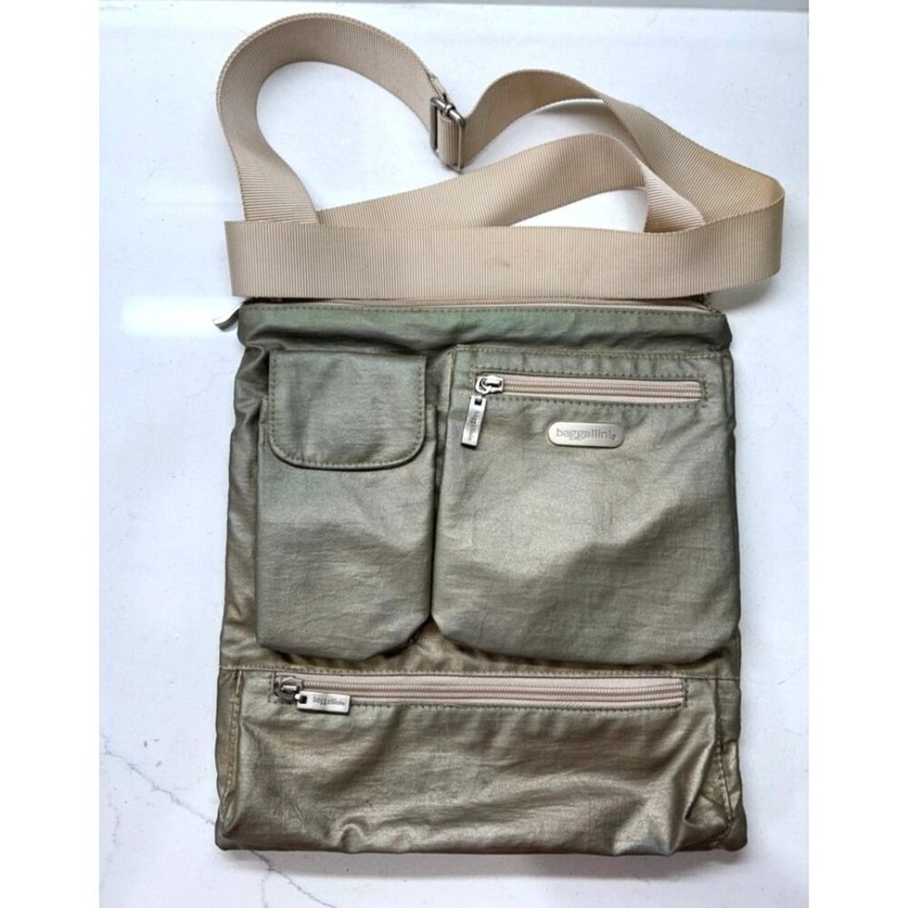 Baggallini Nylon Crossbody Lightweight Bag in Gold Taupe